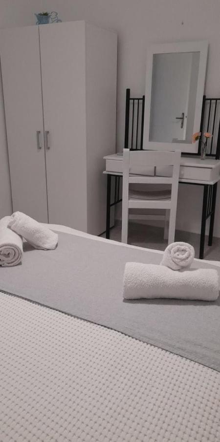 Zolfo Antico Beach Apartment Perissa Екстериор снимка